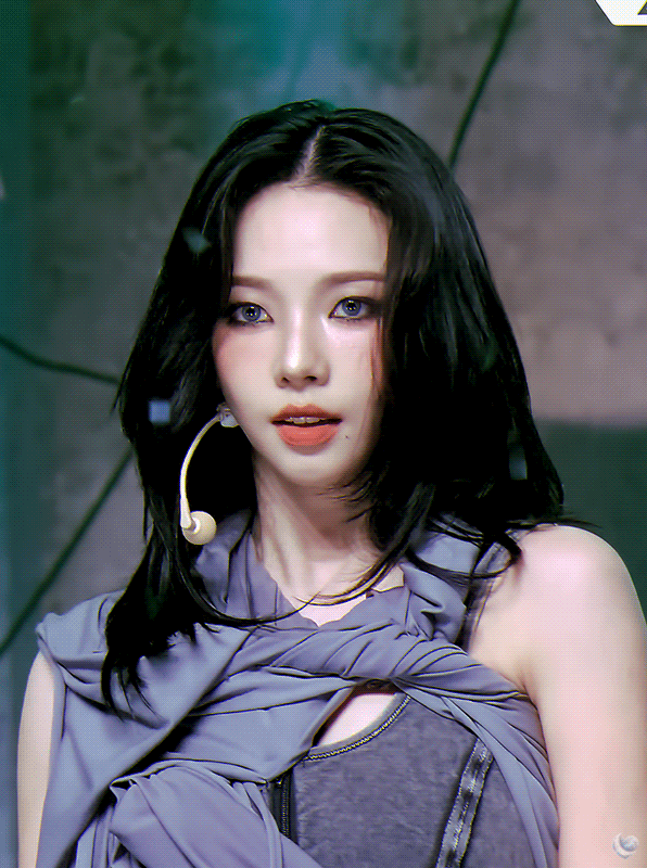 qcWDhb.gif