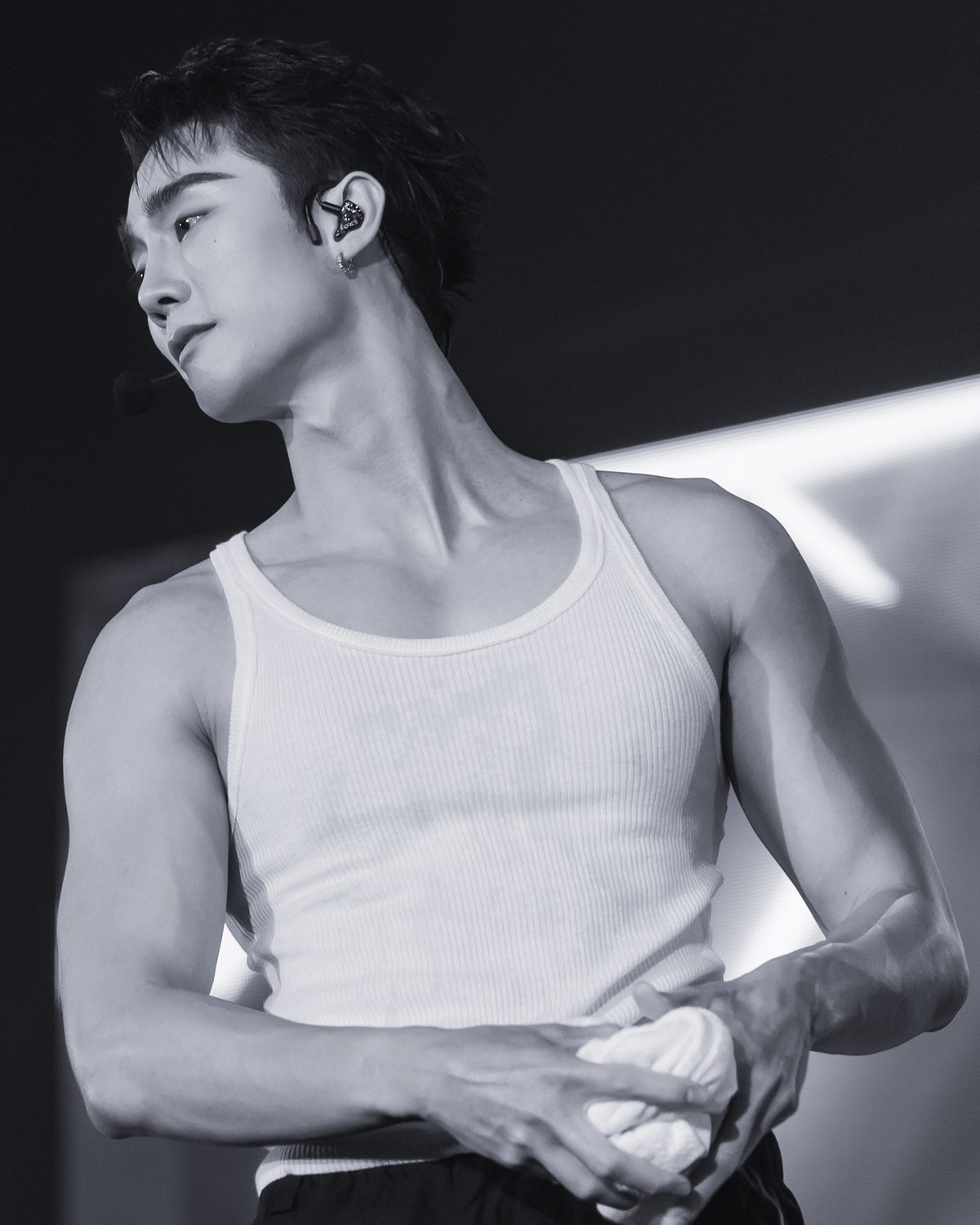qdKFhK