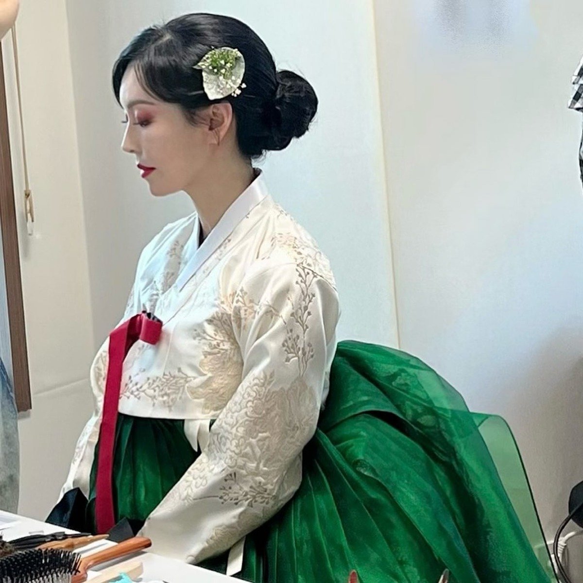 더쿠 - 김소연 구미호뎐1938 홍주 인스타 업뎃