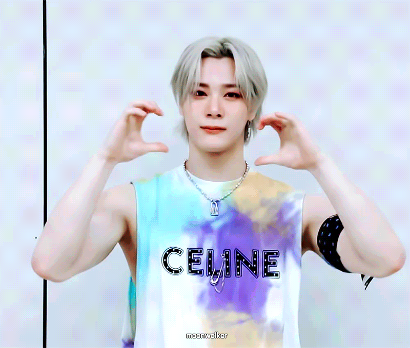 qjAKqT.gif