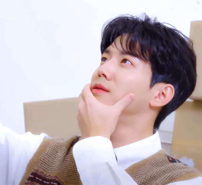 qyBlyO.gif