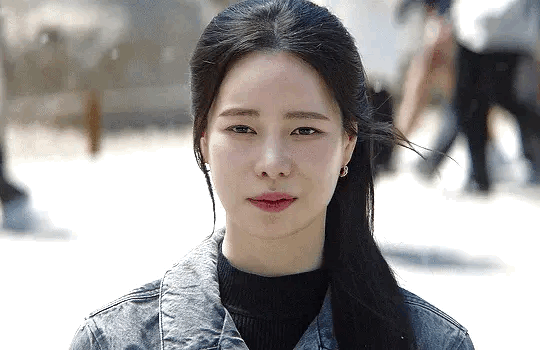 rOzIUH.gif