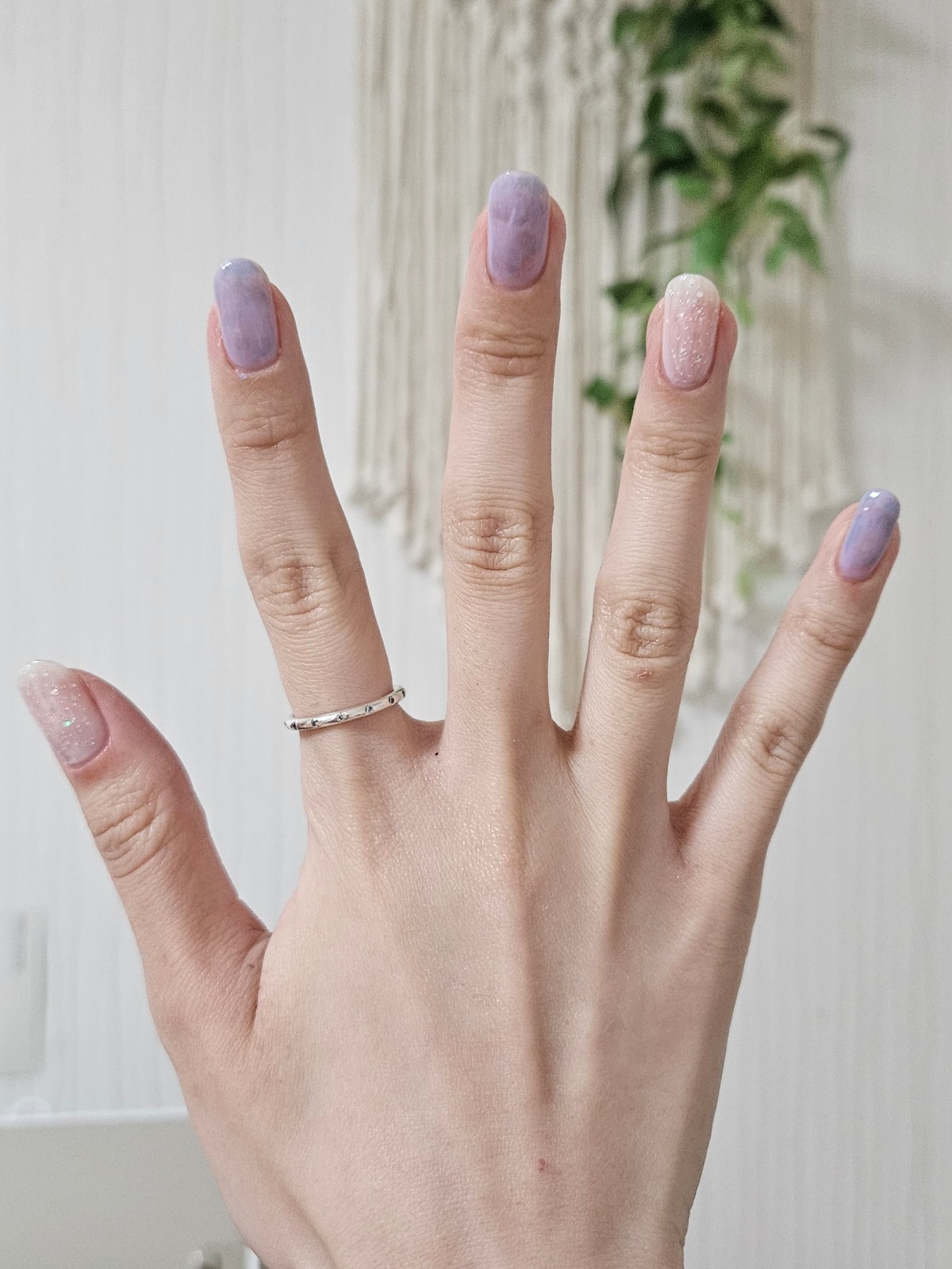 더쿠 - 마블네일이란거... 존나 어려운거구나... 앞으론 깝치지말고 걍 원컬러만 바를게