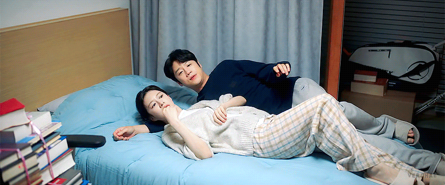 reXyhg.gif