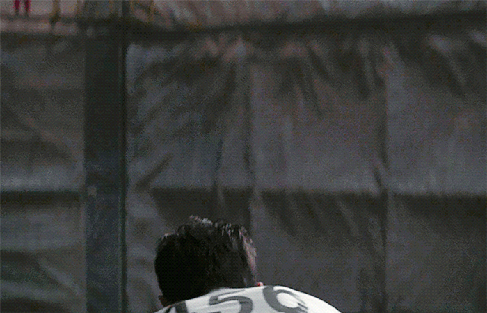 rpyqBF.gif