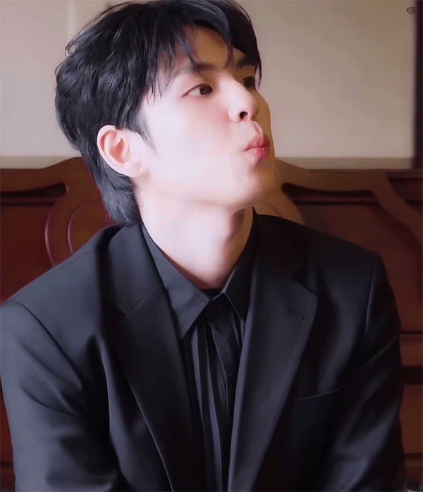 rvKDzQ.gif