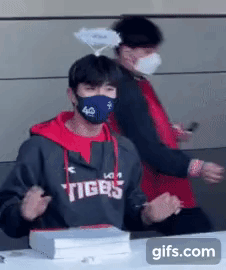 swzByJ.gif