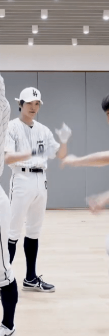 sydGDb.gif