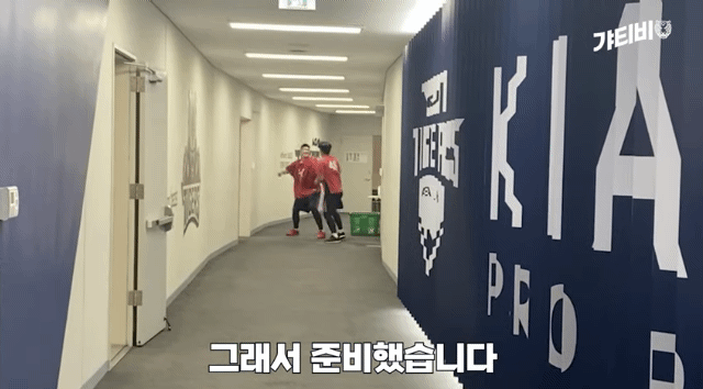 tbUJiE.gif