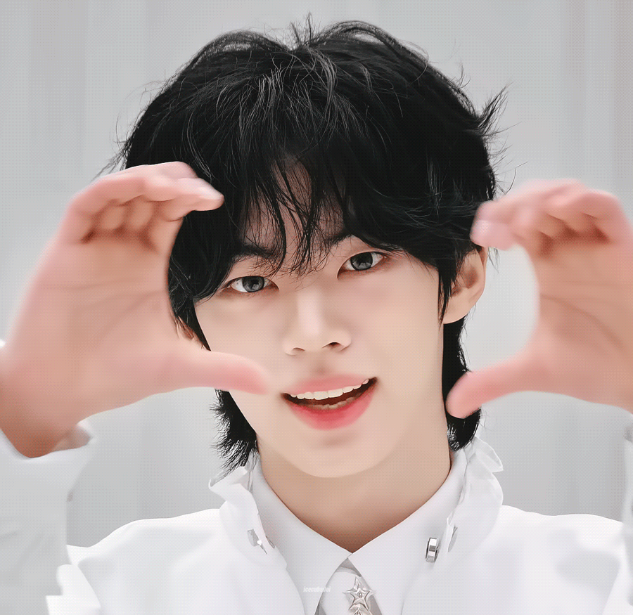 txlyuJ.gif