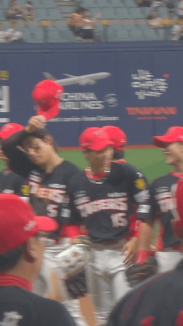 uRyvBW.gif
