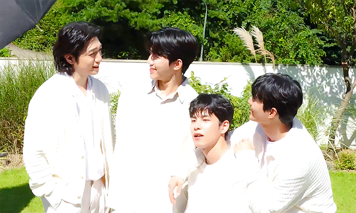 ucNnHj.gif