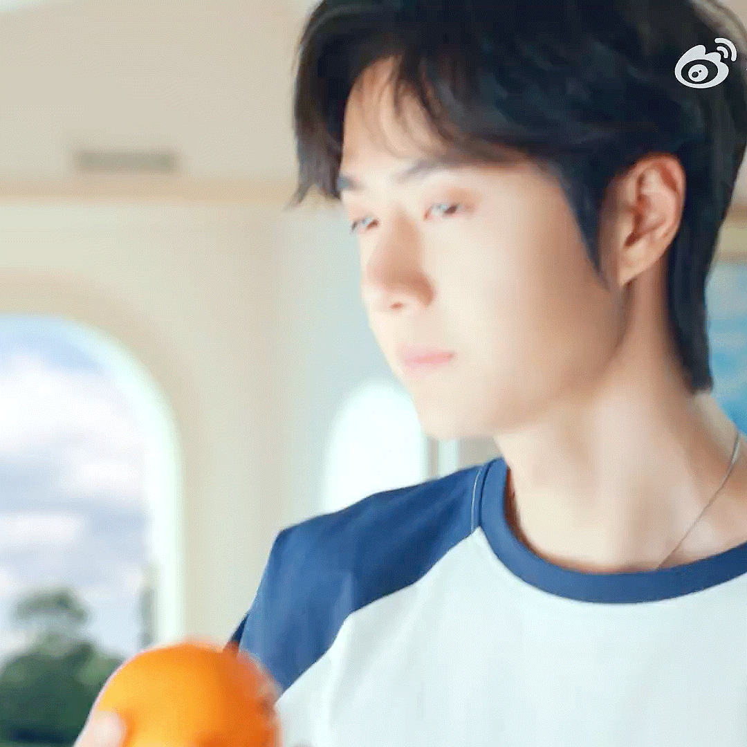 uqXPQL.gif