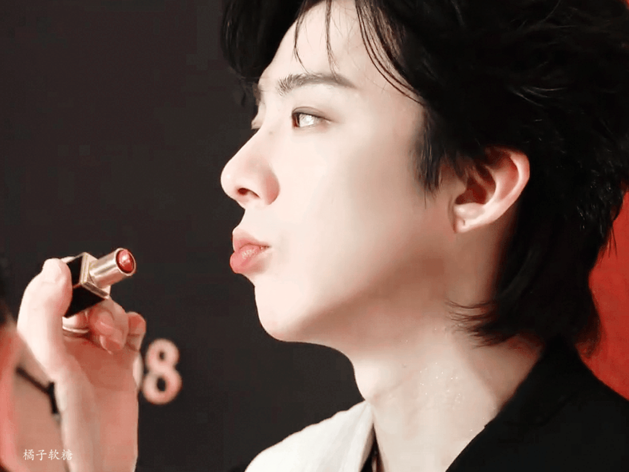 vUOBwj.gif