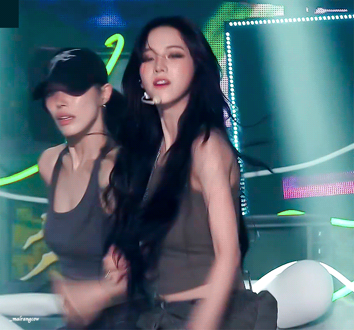 vhAaar.gif