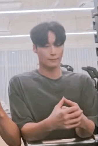 vjYOjW.gif