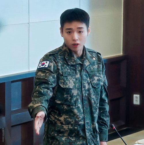 wUaajz.gif