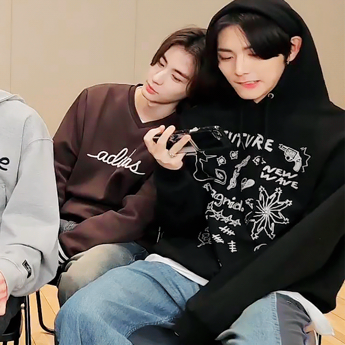 wvgTzg.gif