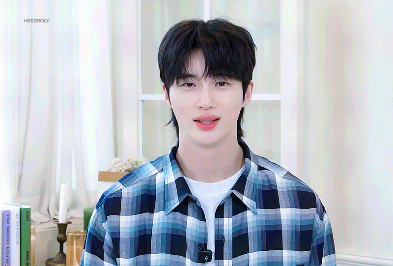 xXdUjV.gif