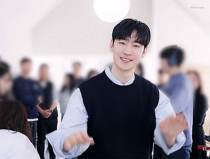 xctWUG.gif