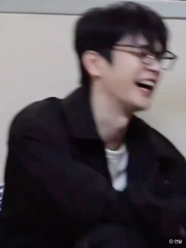yIhRfo.gif
