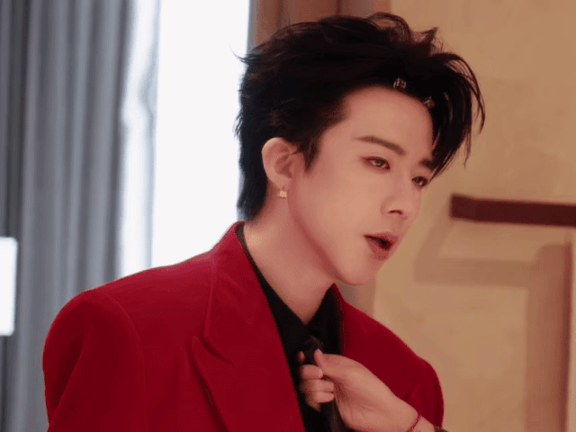yJqbdR.gif
