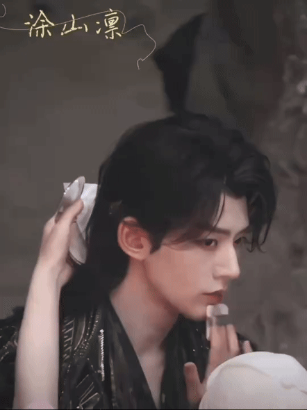 yKwVfn.gif