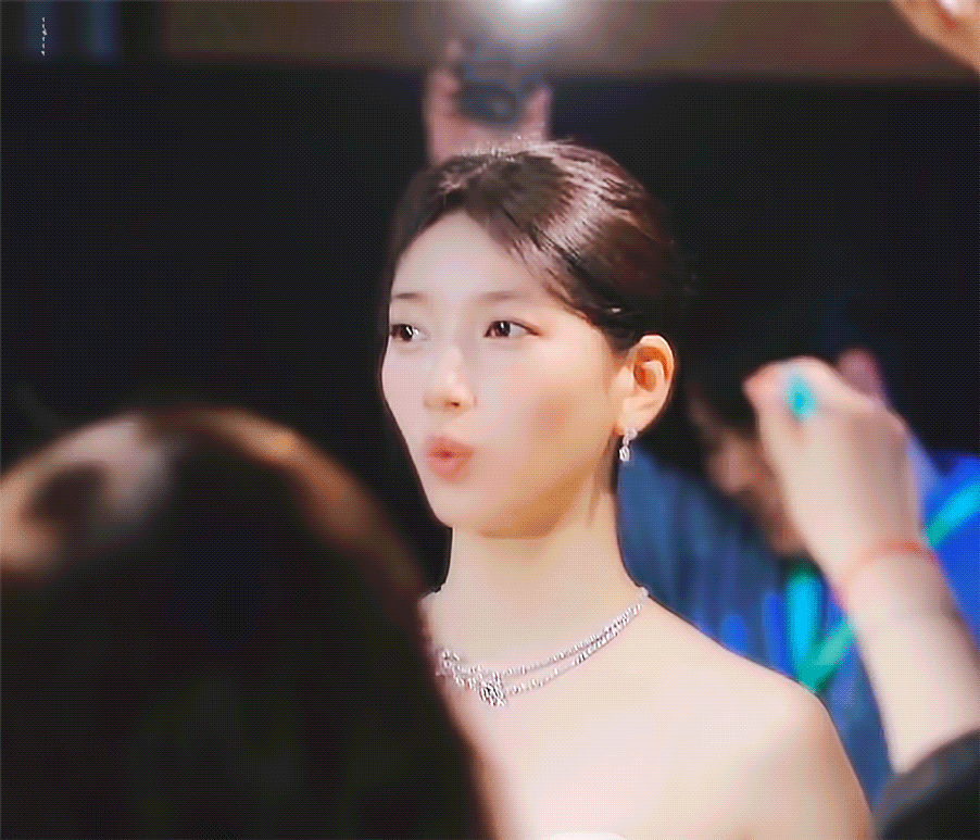 yaoqNv.gif