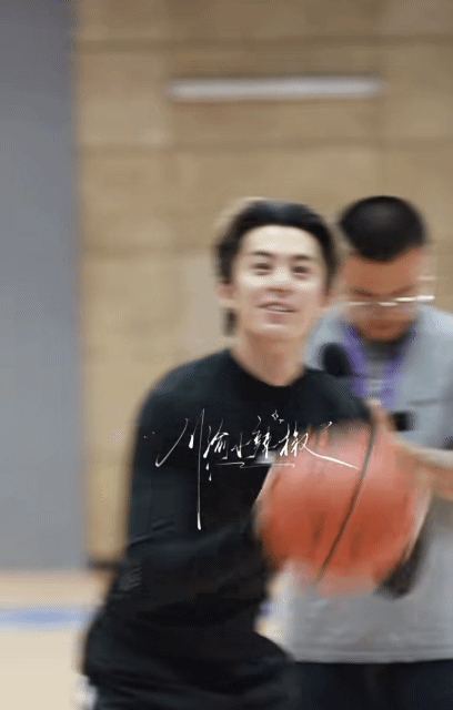 yiZJDL.gif