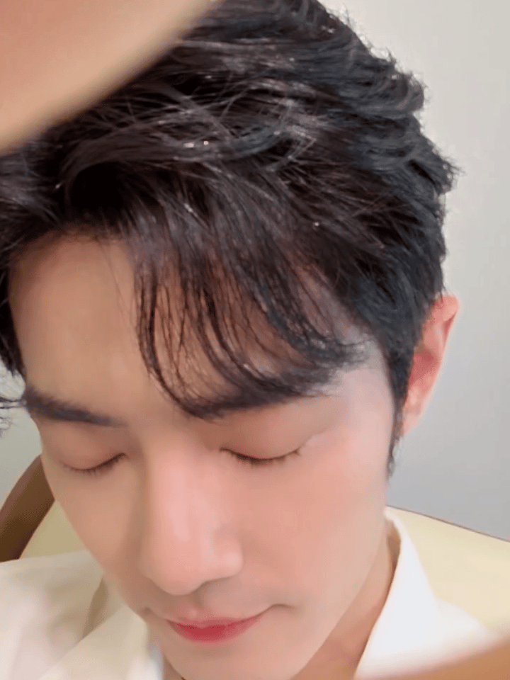 yzNMDX.gif
