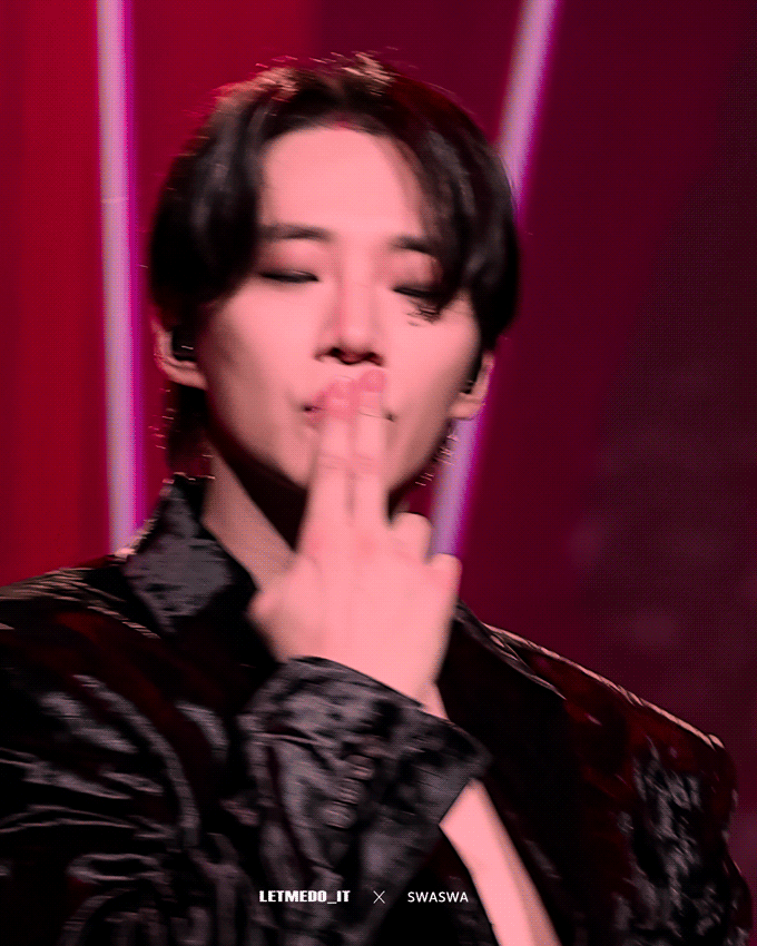zjpWUj.gif